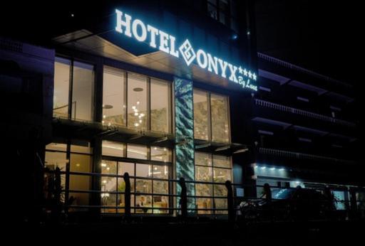 Hotel Onyx By Luna