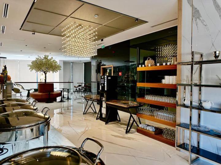 Onyx By Luna 4*